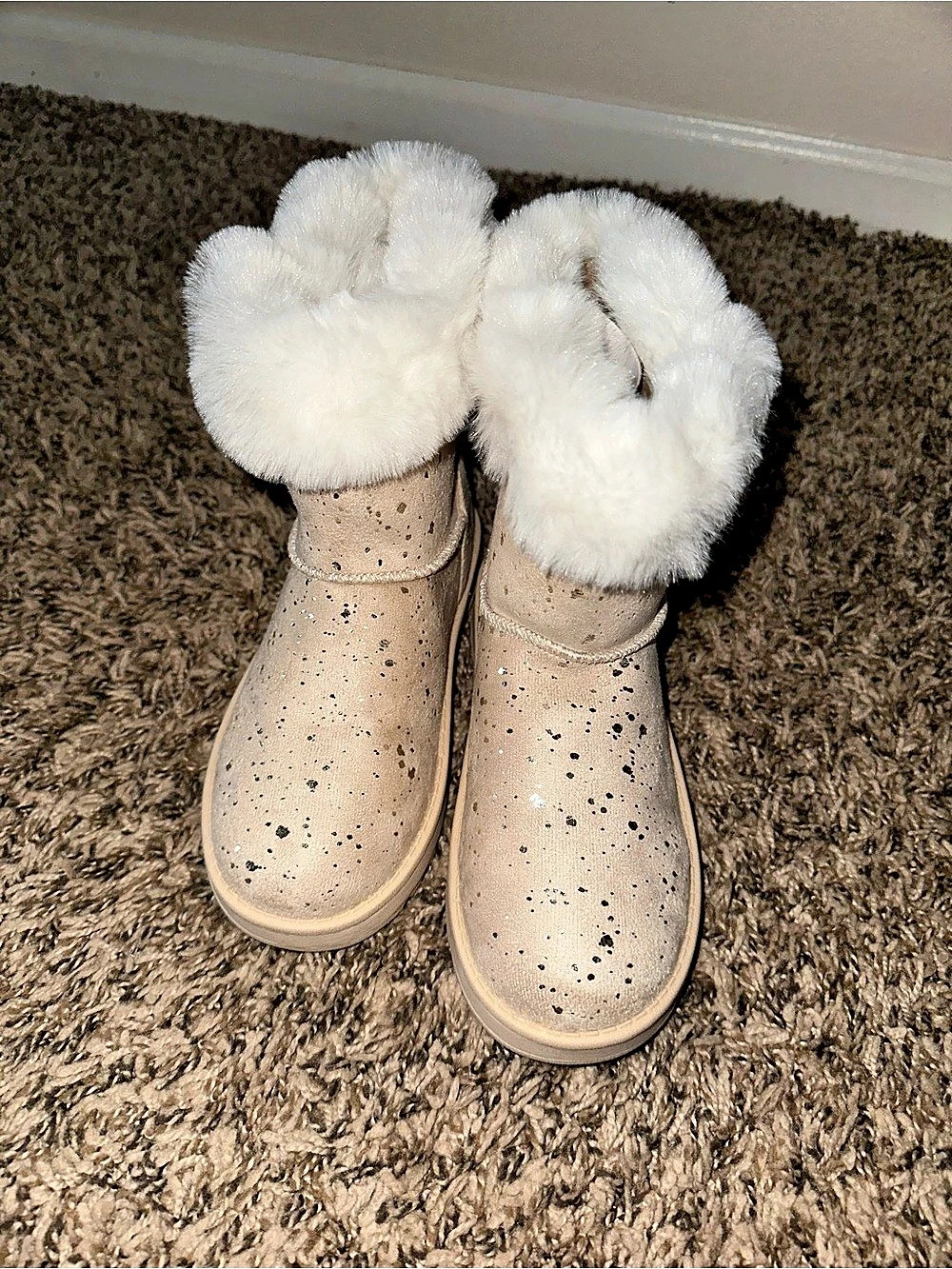 Girls Winter Boots in Cream & White New